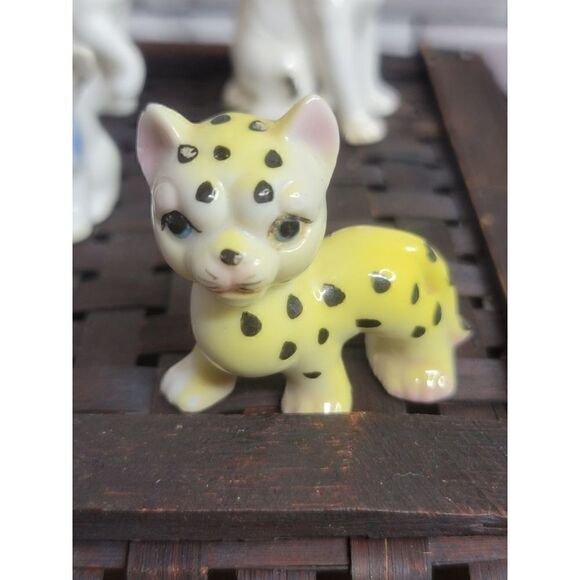 Lot of Small Porcelain Cats and Kittens #A56 - Picture 9 of 9